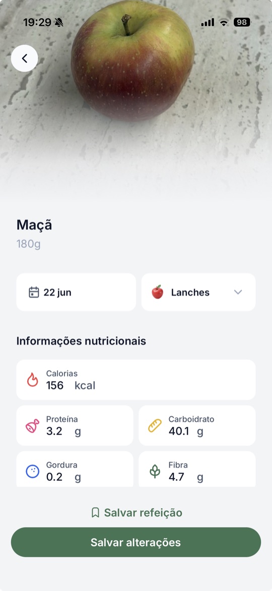 Tela de registro de refeição no Monju com informações nutricionais